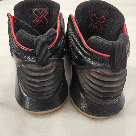 Nike Boys Air Jordan 32 'BANNED' Size 6.5Y With COA - Picture 5 of 9